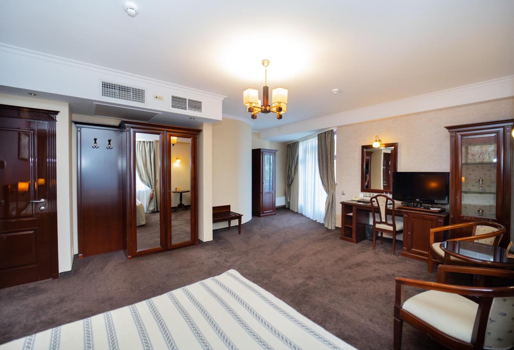 Hotel President